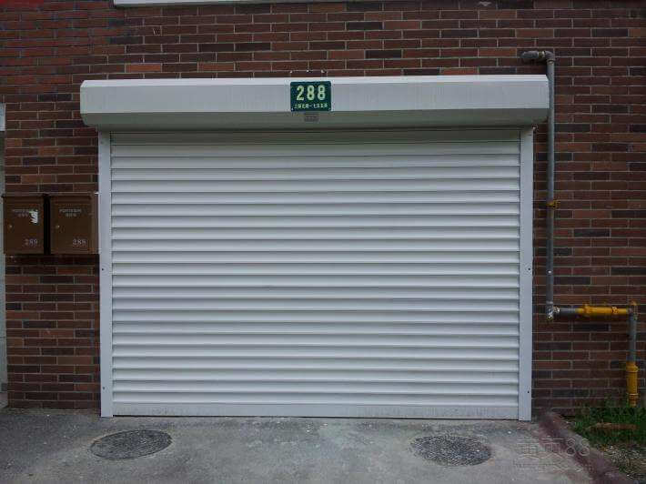 不銹鋼卷簾門(mén)