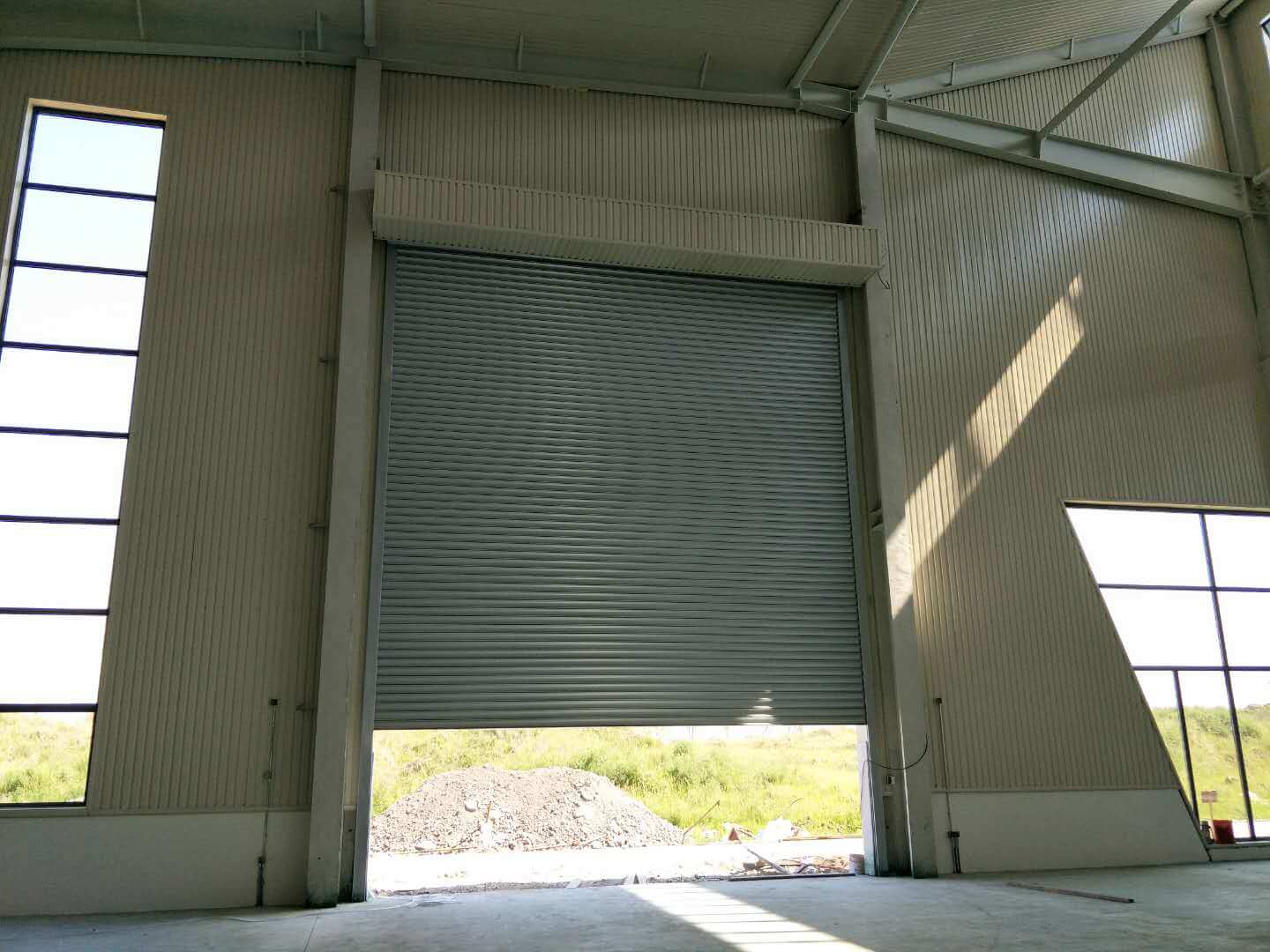 抗風(fēng)卷簾門(mén)