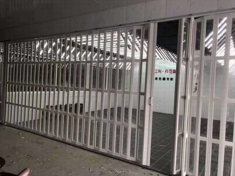 水晶折疊門(mén)